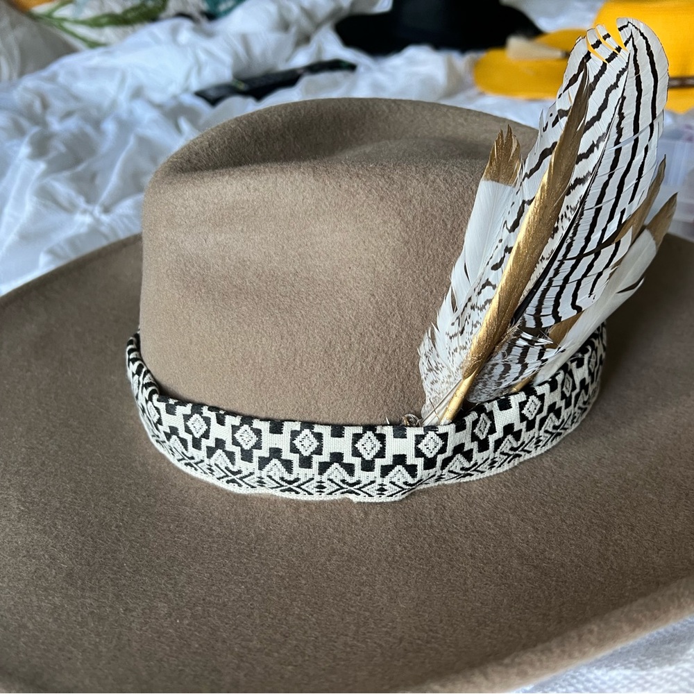 100% Wool hat. - Picture 3 of 6